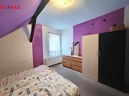 Byt 5+1, ložnice vlevo | Prodej - dům/vila, 245 m²