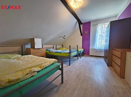 Byt 5+1, ložnice vpravo | Prodej - dům/vila, 245 m²