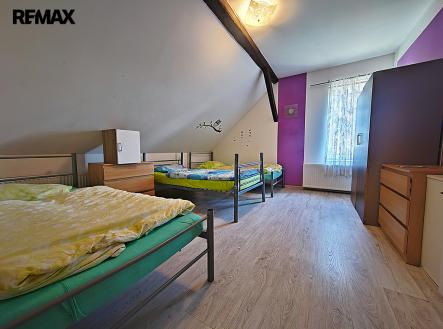 Byt 5+1, ložnice vpravo | Prodej - dům/vila, 245 m²