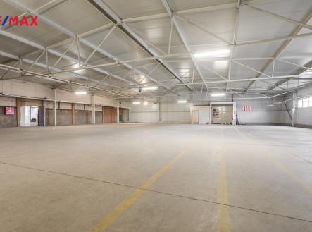 Pronájem - skladovací prostor, 940 m² obrázek