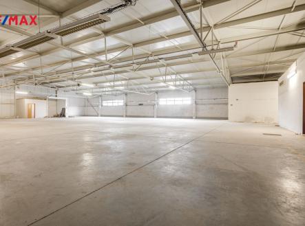 mg-7666-mg-7670.jpg | Pronájem - skladovací prostor, 940 m²