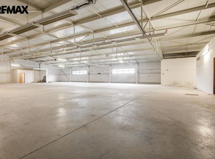 mg-7666-mg-7670.jpg | Pronájem - skladovací prostor, 940 m²