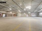 Pronájem - skladovací prostor, 940 m²