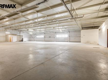 mg-7666-mg-7670.jpg | Pronájem - skladovací prostor, 940 m²
