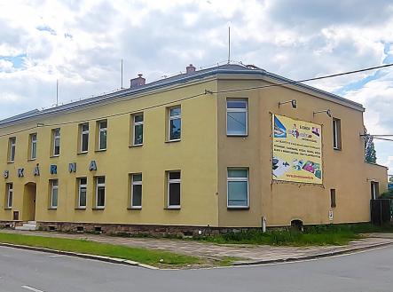 Pohled z ulice - SV strana | Prodej - kanceláře, 520 m²