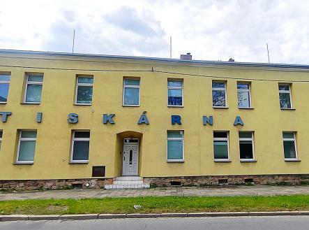 Pohled z ulice - V strana | Prodej - kanceláře, 520 m²