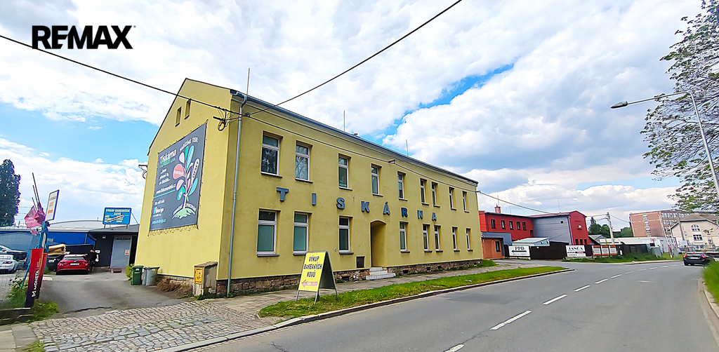 Pohled z ulice - JV strana