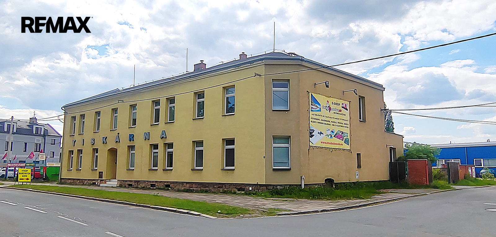 Pohled z ulice - SV strana