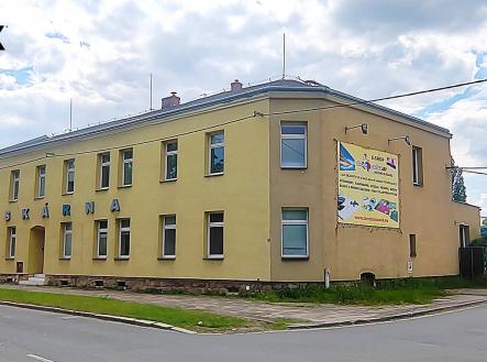 Pohled z ulice - SV strana | Prodej - kanceláře, 520 m²