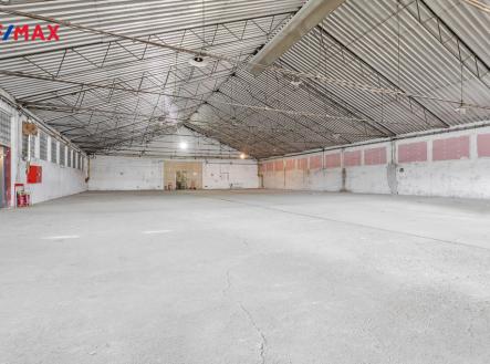 Pronájem - skladovací prostor, 704 m² obrázek