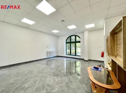 Pronájem - obchodní prostor, 56 m² obrázek