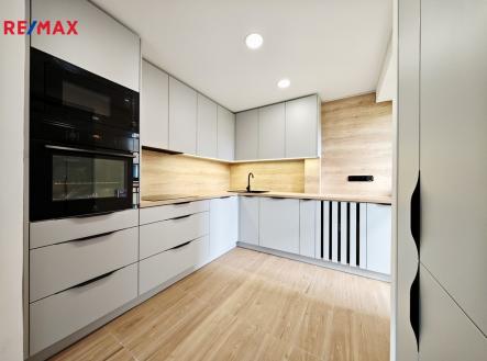 2.jpg | Pronájem bytu, 3+kk, 53 m²