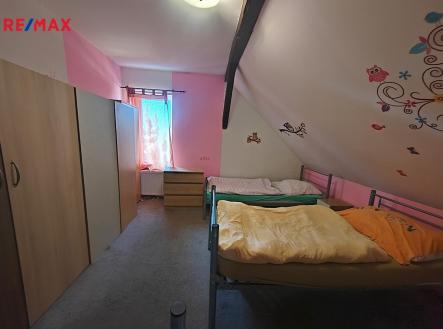 Byt 5+1 - ložnice vlevo | Prodej - hotel, 245 m²