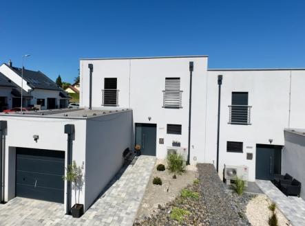 dji-20250630102915-0256-d.jpg | Prodej - nájemní dům, 628 m²