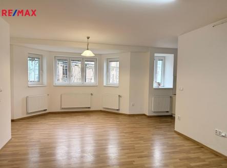 Pronájem bytu, 3+1, 90 m² obrázek