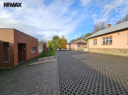 prijezd.jpg | Pronájem - kanceláře, 206 m²