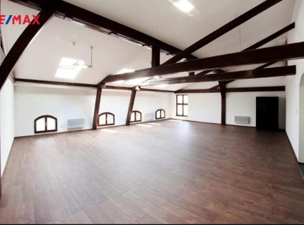 photo-2026-01-06-08-06-41-2.jpg | Pronájem - kanceláře, 240 m²