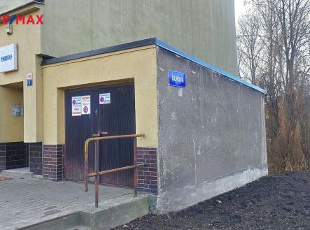 img-20251216-123158.jpg | Pronájem - malý objekt/garáž