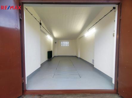 img-20251216-123359.jpg | Pronájem - malý objekt/garáž