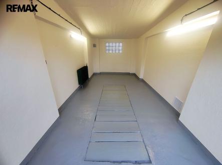 img-20251216-123410.jpg | Pronájem - malý objekt/garáž