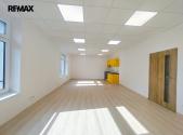 Pronájem - kanceláře, 88 m²