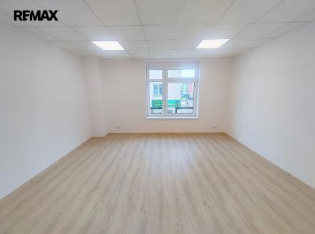 Malá kancelář | Pronájem - kanceláře, 88 m²
