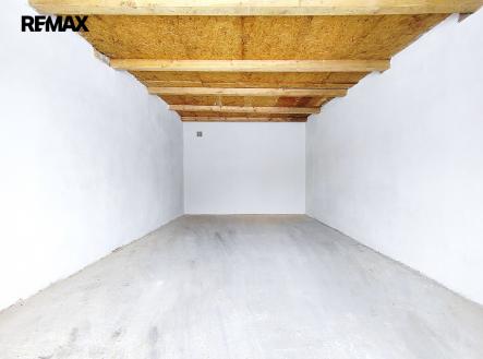 img-20260109-125742.jpg | Pronájem - malý objekt/garáž