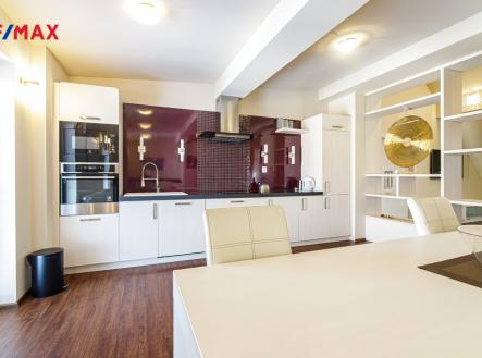 david-patera-sladkova-1920-14-12-1-2026-13.jpg | Pronájem bytu, 2+kk, 108 m²