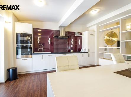 david-patera-sladkova-1920-14-12-1-2026-13.jpg | Pronájem bytu, 2+kk, 108 m²