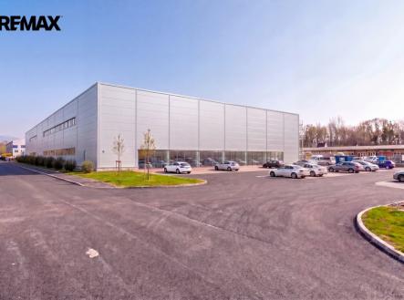 pohled z ulice | Pronájem - obchodní prostor, 1 800 m²