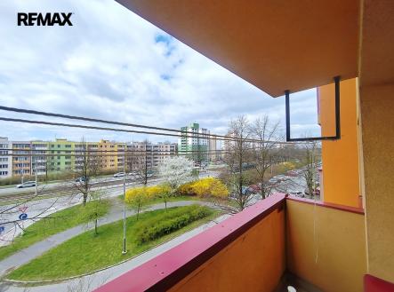 Výhled z lodžie | Prodej bytu, 1+1, 42 m²