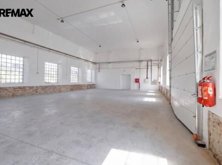 hf-20260524-212558-d516e9b7-50c8-4f65-9b17-10deb59b5ba2.png | Pronájem - skladovací prostor, 274 m²