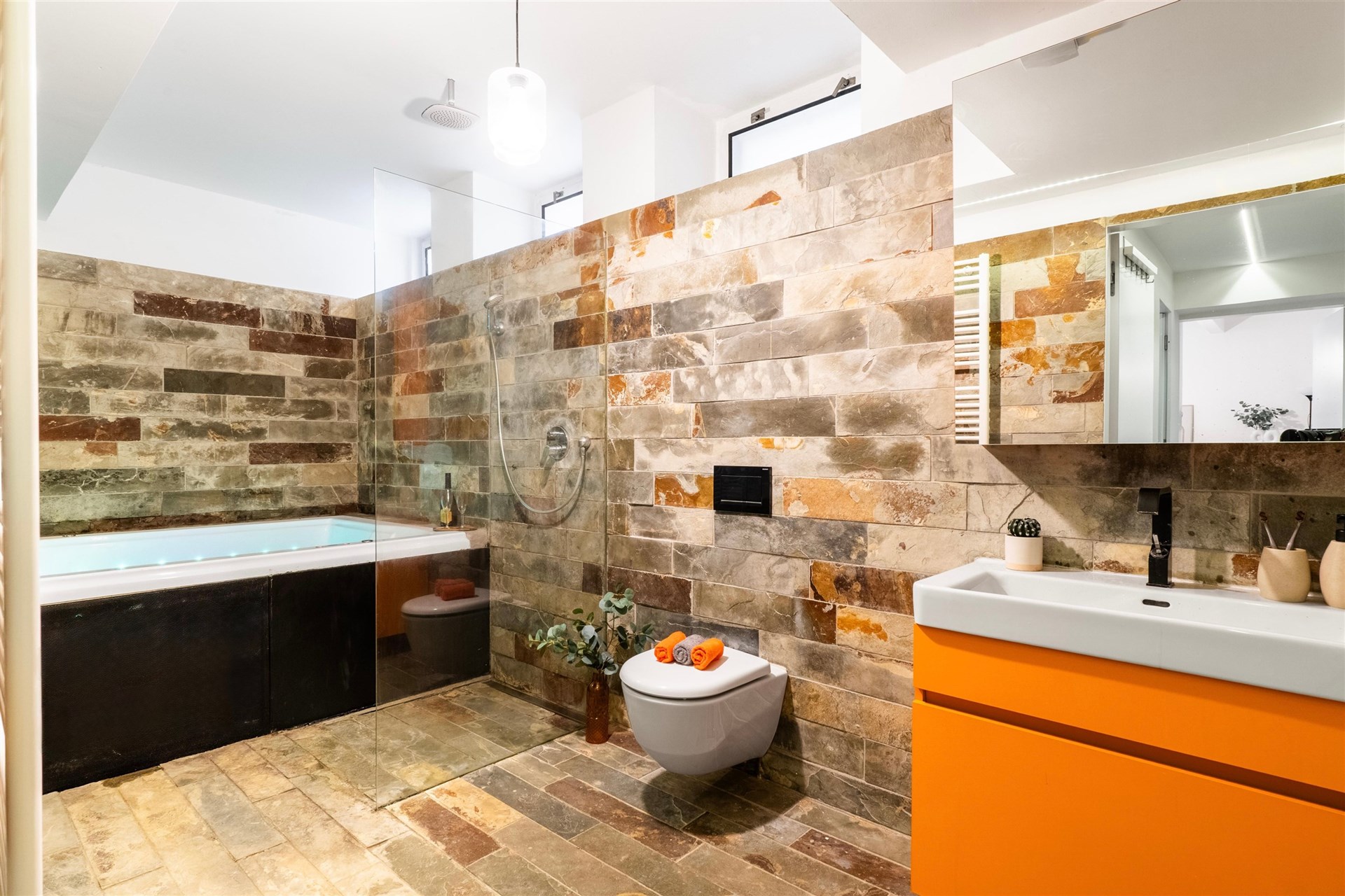 koupelna s vířivkou