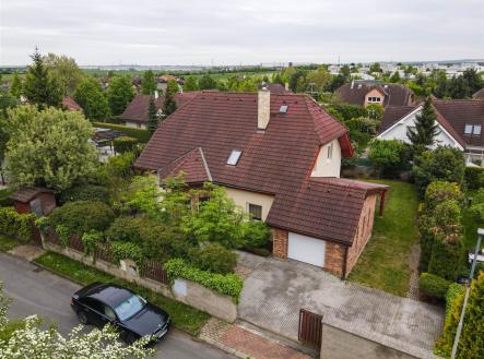 . | Prodej - dům/vila, 203 m²