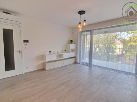 Pronájem bytu, 2+kk, 62 m²