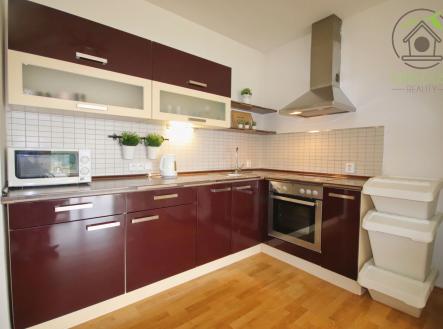 Pronájem bytu, 2+kk, 72 m²