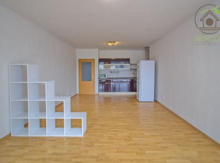 Pronájem bytu, 2+kk, 72 m²