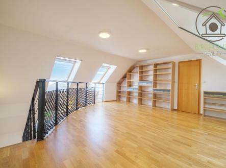 Prodej bytu, 2+1, 106 m²