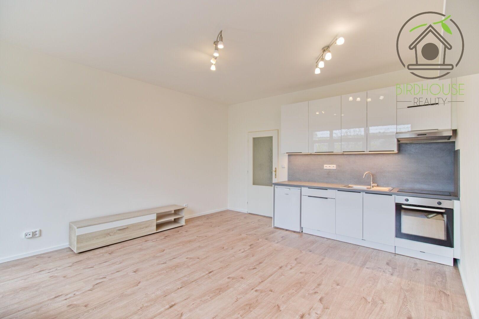 Pronájem bytu 1+kk 37 m2 - Praha Chodov