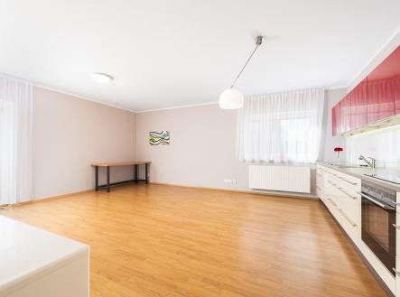 Molakova (11) | Pronájem bytu, 3+kk, 79 m²