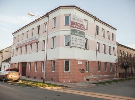 Pronájem bytu, 1+kk, 35 m²