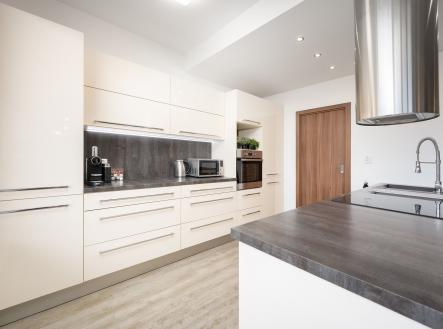 Kuchyně, spíž | Pronájem bytu, 3+kk, 100 m²