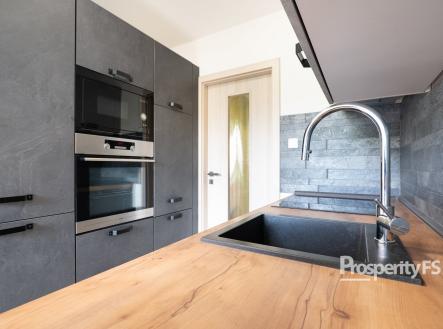 PANA3752 | Prodej bytu, 4+1, 84 m²