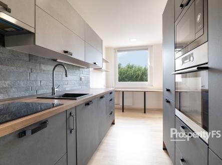 PANA3720 | Prodej bytu, 4+1, 84 m²