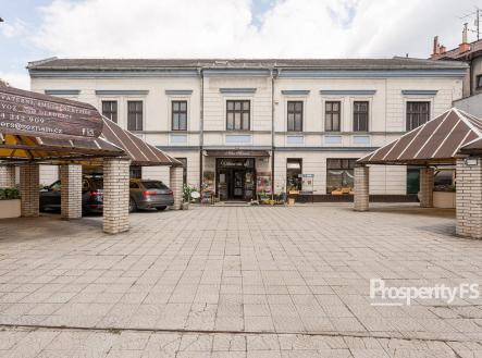 Budova | Prodej - dům/vila, 857 m²