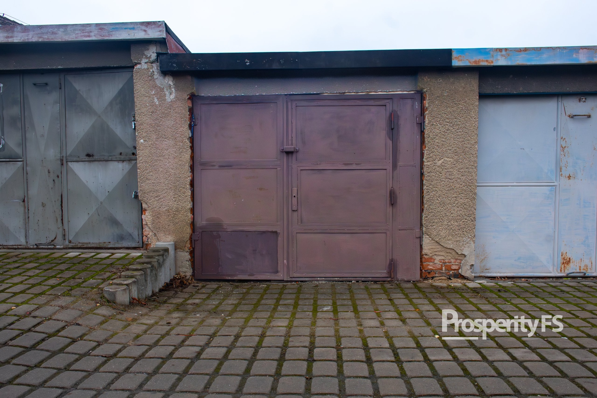 Prodej garáže 20 m² v osobním vlastnictví – Kladno, Kročehlavy