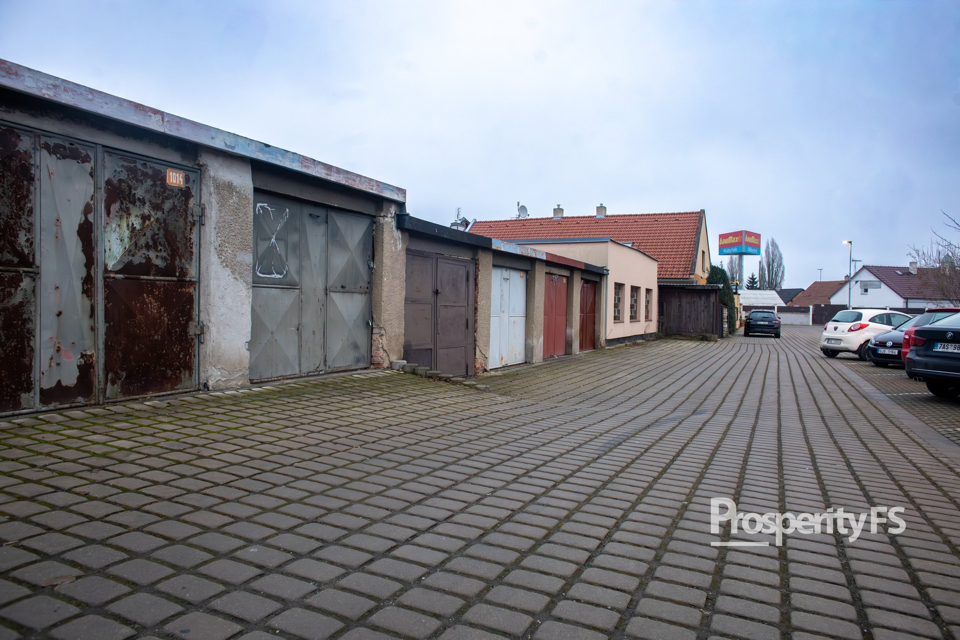 Prodej garáže 20 m² v osobním vlastnictví – Kladno, Kročehlavy