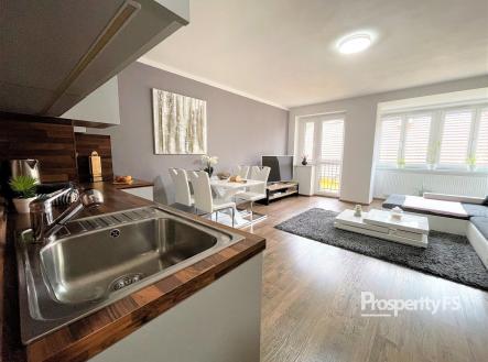 4 | Pronájem bytu, 2+kk, 49 m²