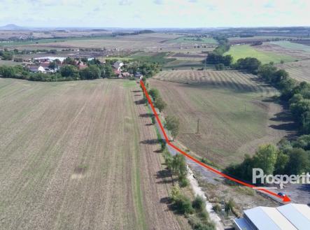 dron_cesta příjezd | Pronájem - komerční objekt, sklad, 5 400 m²