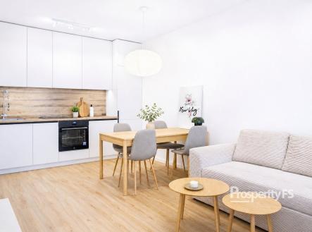 Obývací pokoj s kuchyní | Pronájem bytu, 2+kk, 38 m²